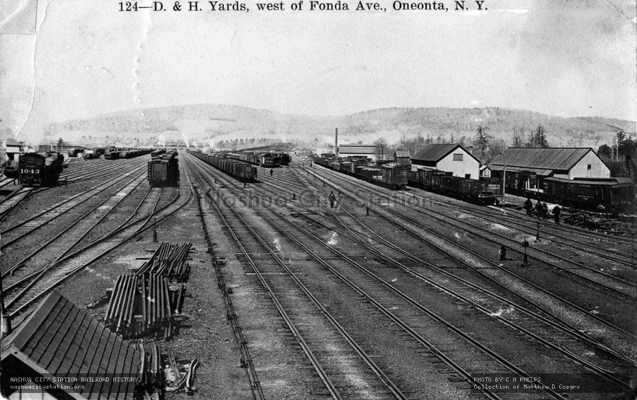 Postcard: Delaware & Hudson Yards, west of Fonda Avenue, Oneonta, New York